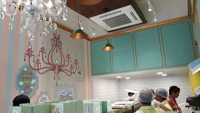 Theobroma, DLF Galleria